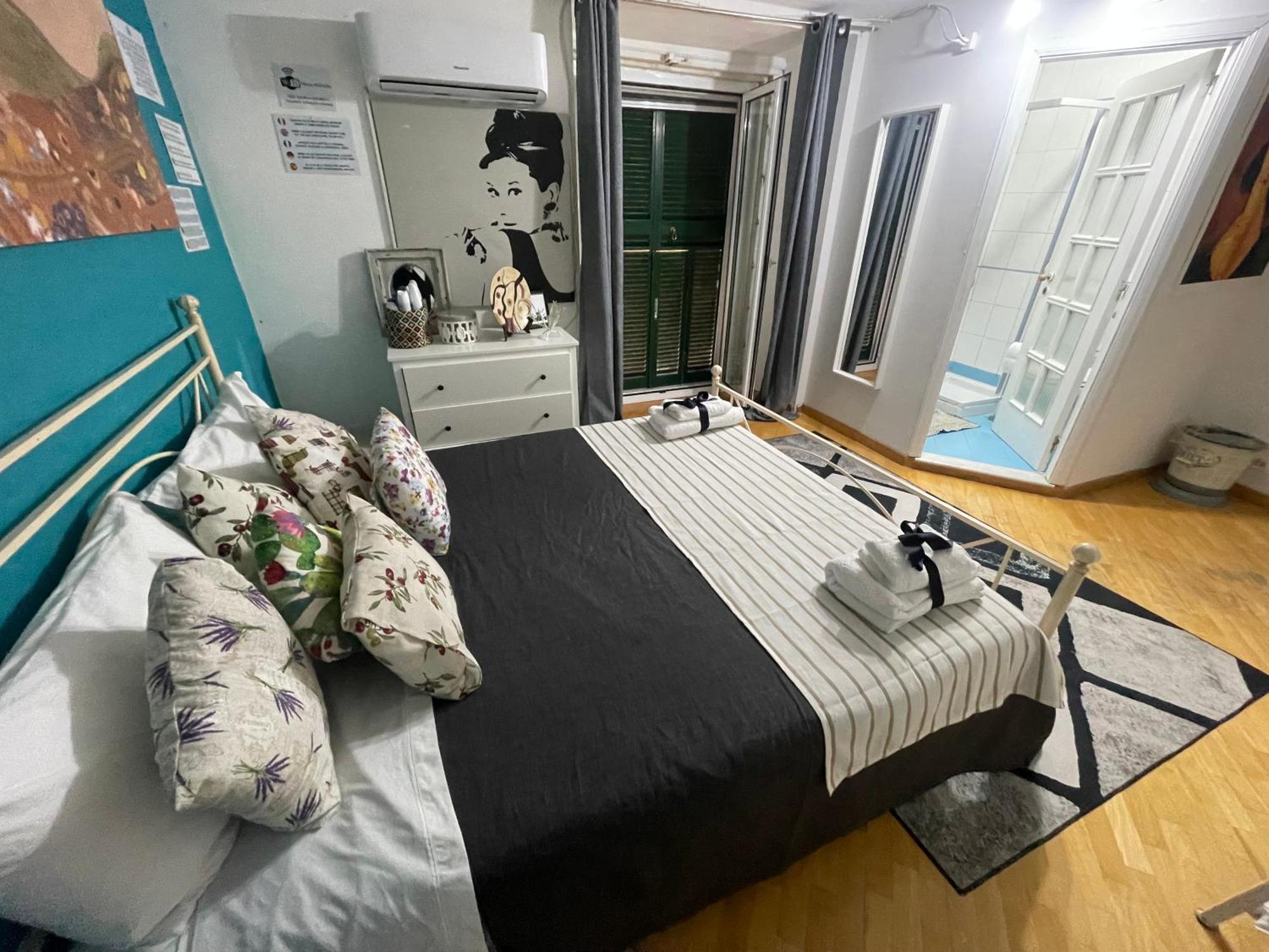 נאפולי Plebiscito Charme Rooms מראה חיצוני תמונה