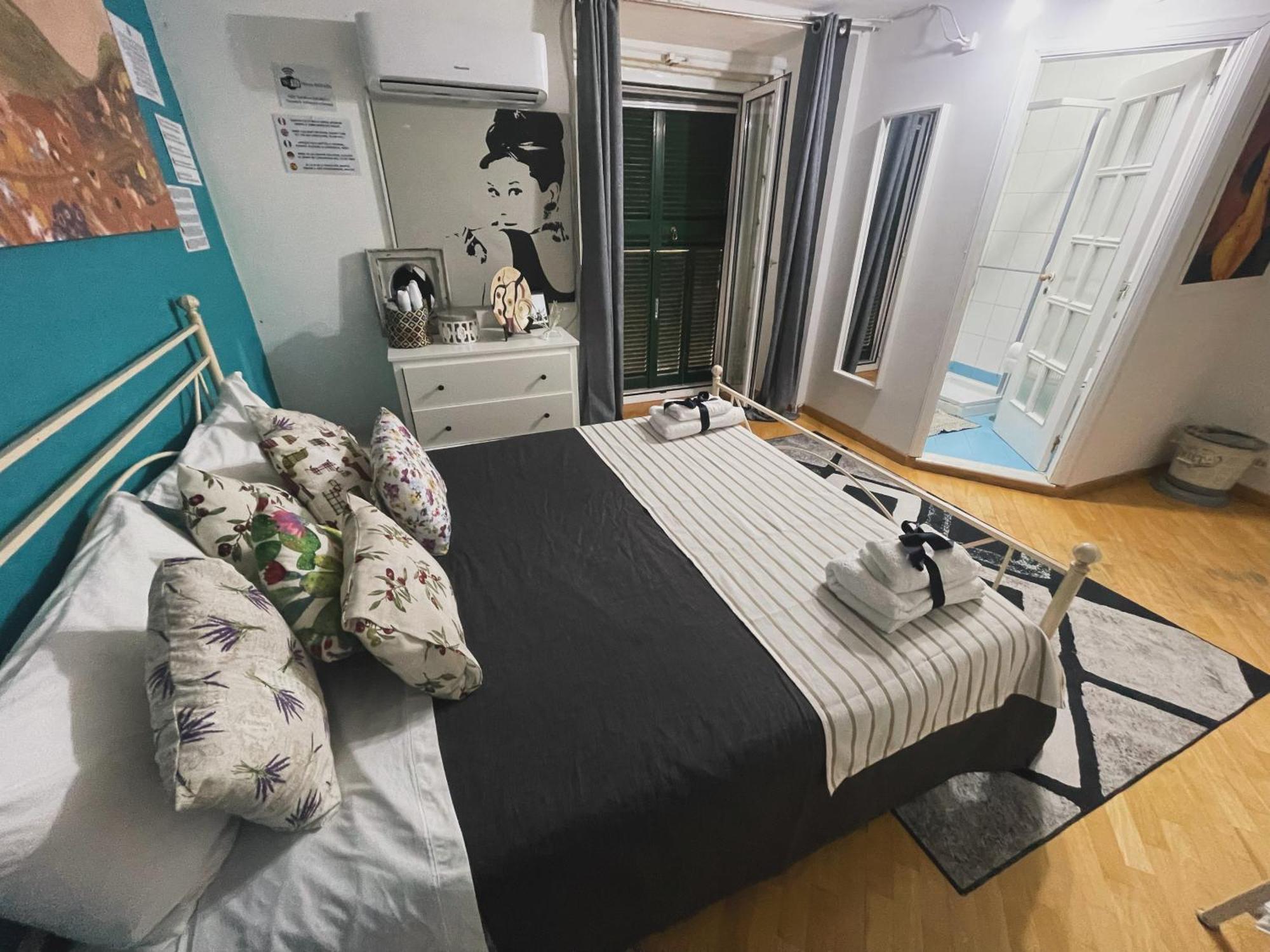 נאפולי Plebiscito Charme Rooms מראה חיצוני תמונה